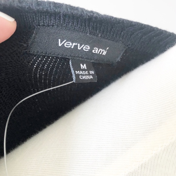 COPY - NWT Verve Ami Fleece Navidad Size Medium - Picture 4 of 6